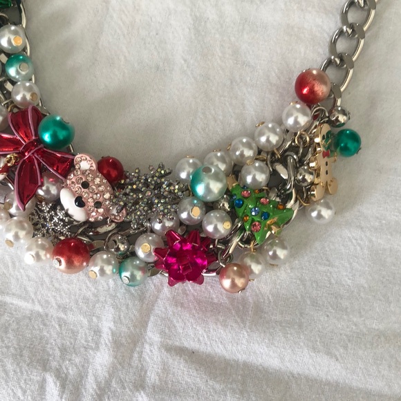 Betsey Johnson Silver Tone Bib Necklace Christmas Charms & Shaky Faux Pearls NWT - Picture 7 of 16
